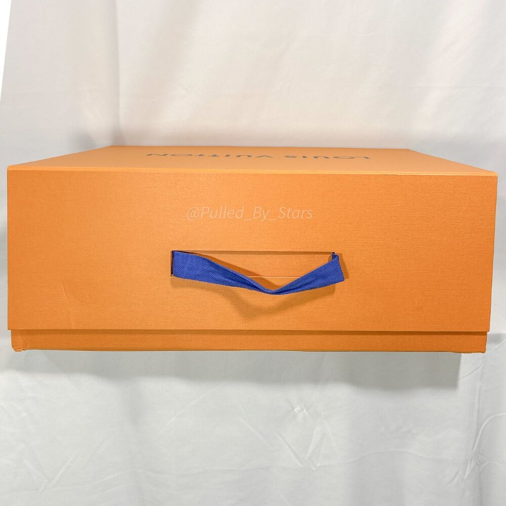 LOUIS VUITTON Large Orange Foldover Magnetic Gift Box w/ Handle (17" x 23" x 9") - Picture 5 of 16